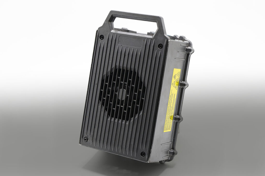 Solterra STTL2000A1250L — 850 W 12 V Portable Charger — Portable Chargers (A)